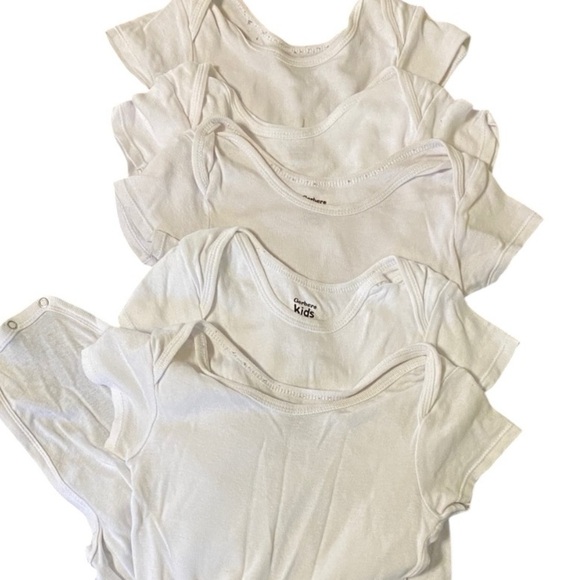 Gerber• 5 White Onesies - Picture 1 of 2